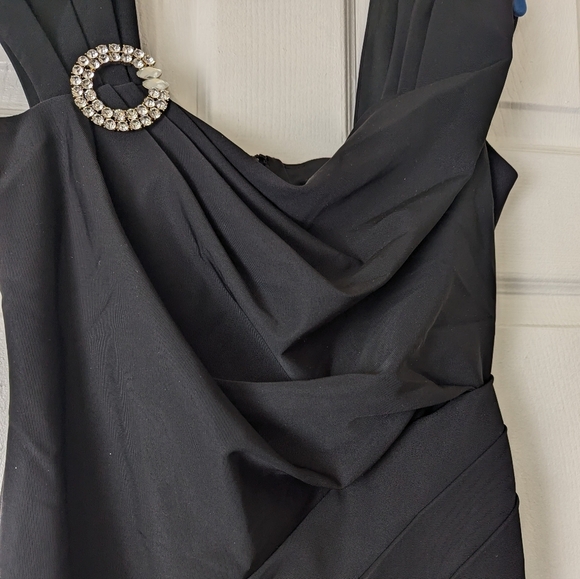 Tadashi Shoji Black Evening Gown Square Neckline Crystal Brooch MOTB MOTG - Picture 8 of 14